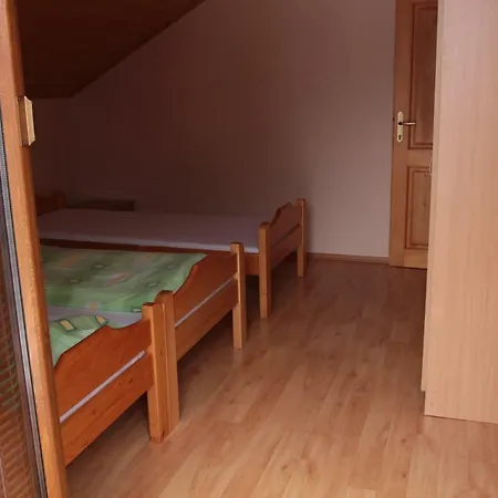 Pensjonat Rekreacny Dom Pod Dedovou Oszczadnica