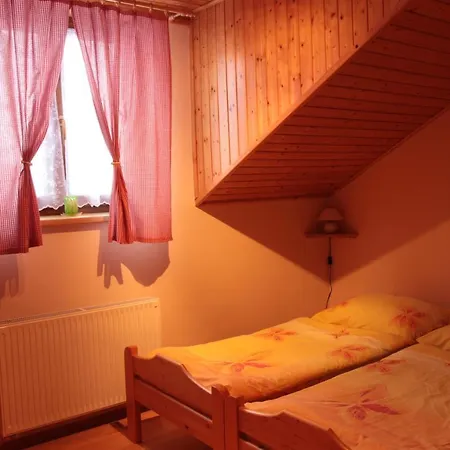 Rekreacny Dom Pod Dedovou Guest house