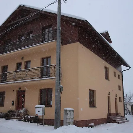 Rekreacny Dom Pod Dedovou 3*