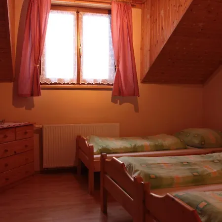 Rekreacny Dom Pod Dedovou Guest house Oscadnica
